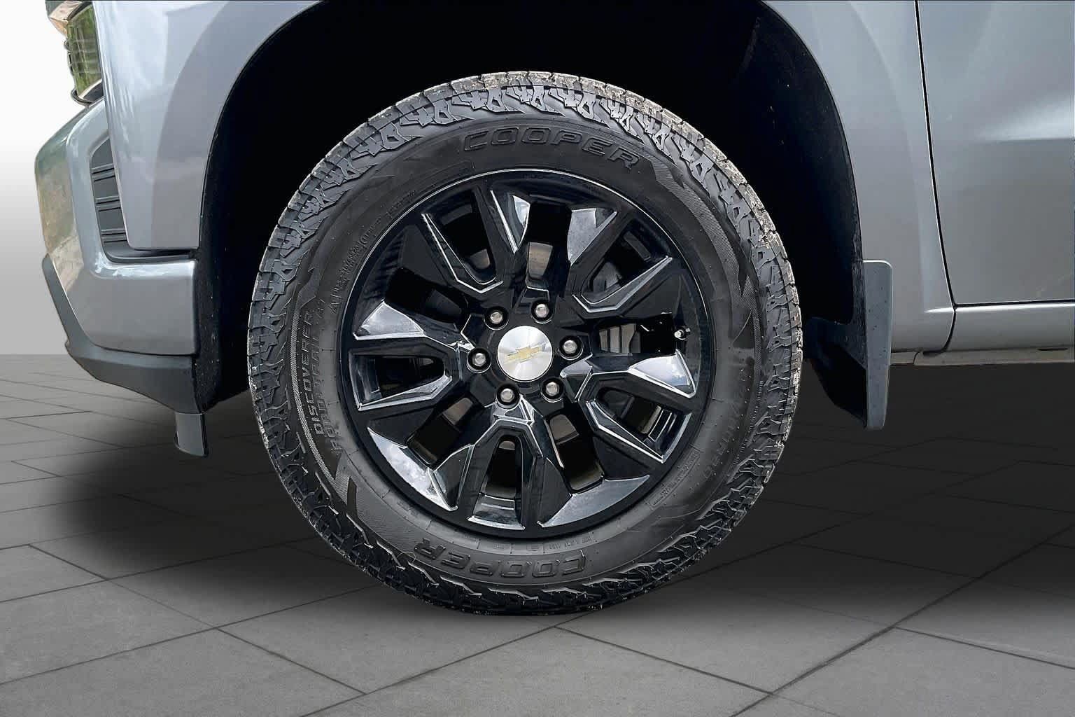 Used 2022 Chevrolet Silverado 1500 Custom AWD/4WD image 10
