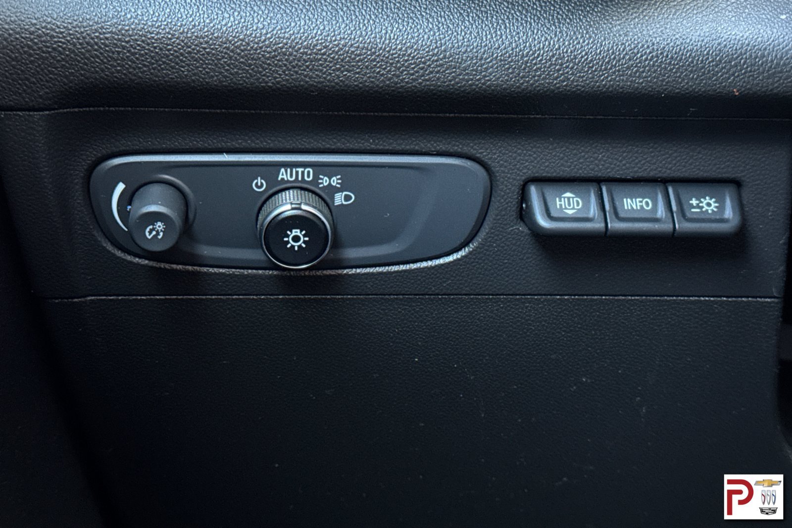 Certified 2021 Buick Envision Essence w/ Technology Package I AWD/4WD image 33