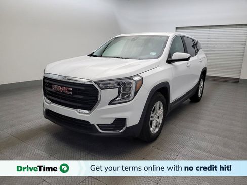 Used 2024 GMC Terrain SLE FWD image 1