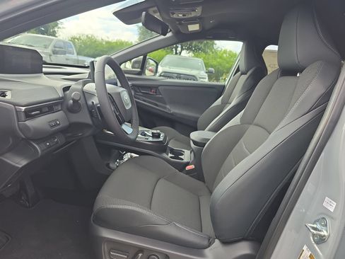 New 2026 Toyota C-HR AWD/4WD image 11