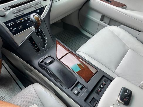 Used 2011 Lexus RX 350 2WD w/ Premium Pkg image 17