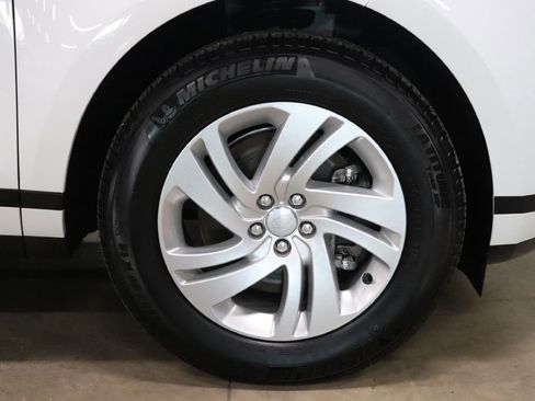 Used 2025 Land Rover Range Rover Evoque S image 40