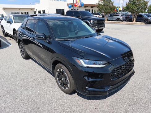 Certified 2024 Honda HR-V EX-L image 2