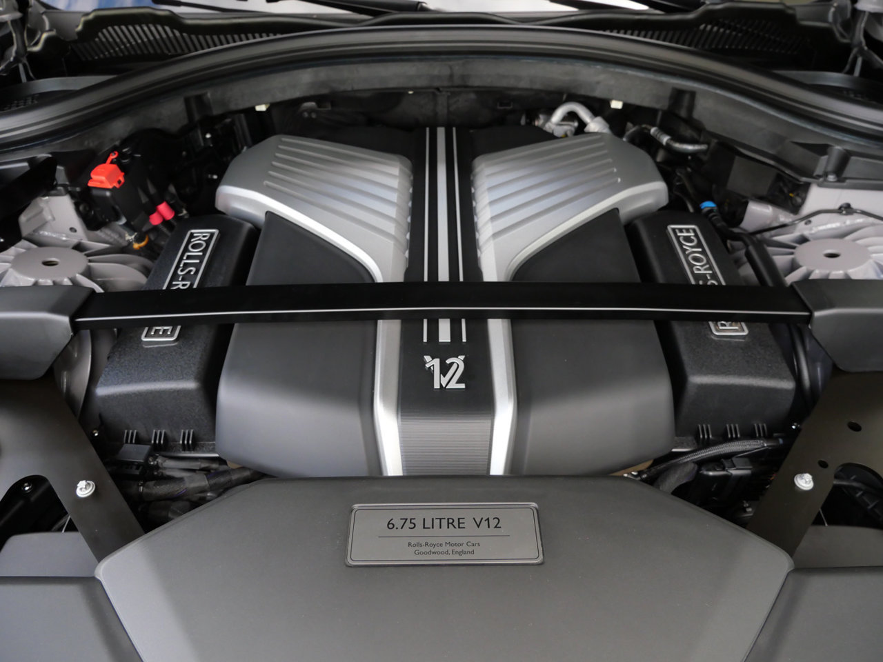 Used 2025 Rolls-Royce Cullinan AWD/4WD image 33