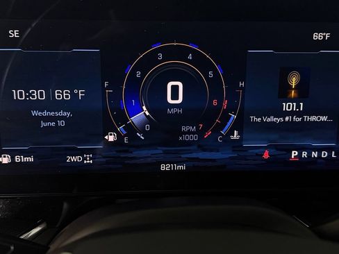 Used 2026 Chevrolet Suburban RST AWD/4WD image 16