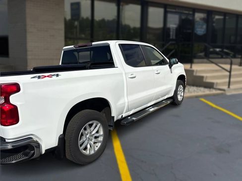Used 2021 Chevrolet Silverado 1500 LT w/ Convenience Package II AWD/4WD image 26