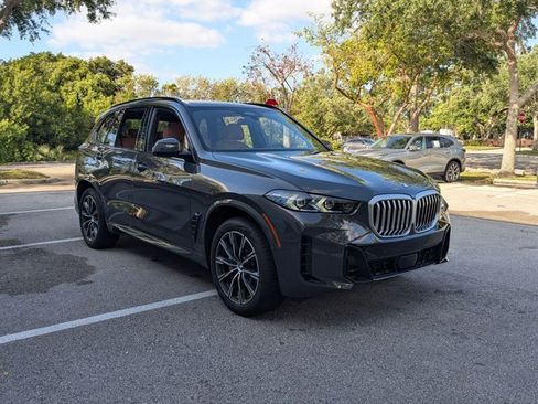 Used 2025 BMW X5 sDrive40i w/ M Sport Package image 3