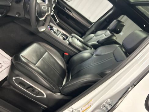 Used 2023 Jeep Wagoneer Series II AWD/4WD image 12