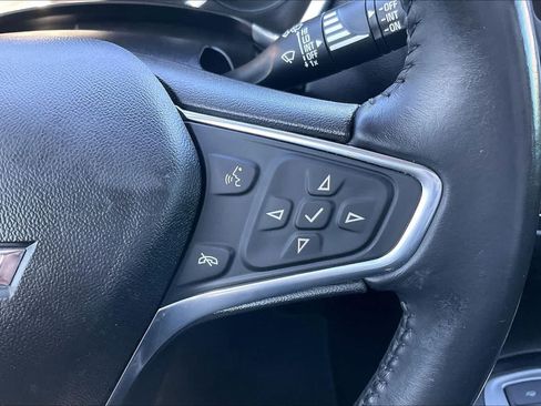 Used 2019 Chevrolet Equinox LT FWD image 23