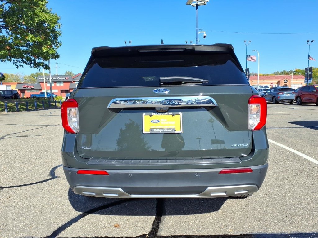 Certified 2023 Ford Explorer XLT w/ Equipment Group 202A AWD/4WD image 8