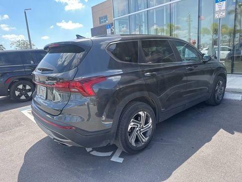 Used 2021 Hyundai Santa Fe SE image 3