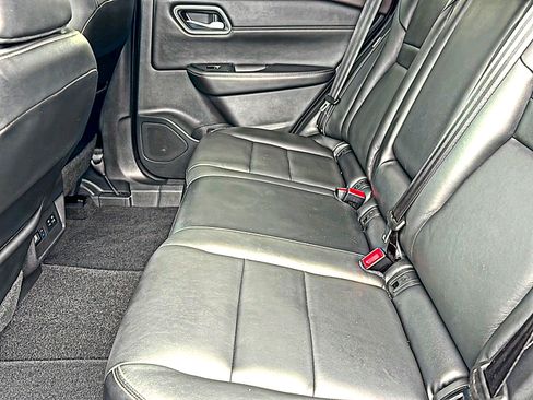 Used 2021 Nissan Rogue SL FWD image 19