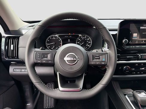 New 2025 Nissan Pathfinder SV w/ Black Appearance Package image 11