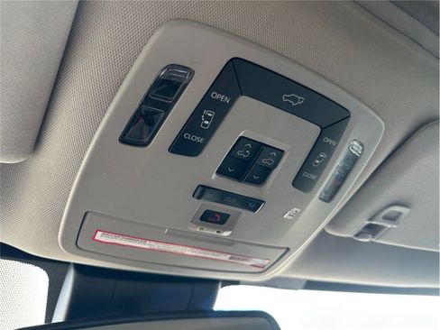 Used 2021 Toyota Sienna XLE w/ XLE Plus Package AWD/4WD image 46