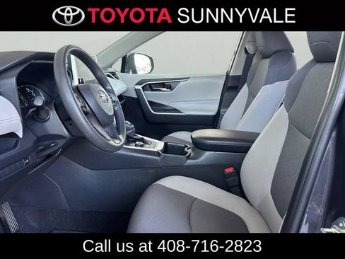 Used 2025 Toyota RAV4 XLE AWD/4WD image 14