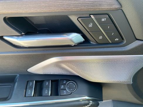 New 2025 GMC Acadia Denali w/ Super Cruise Package image 12