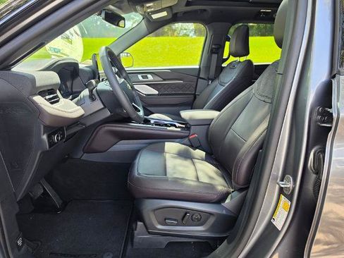 Certified 2026 Ford Explorer Platinum w/ LUX Leather Package AWD/4WD image 8