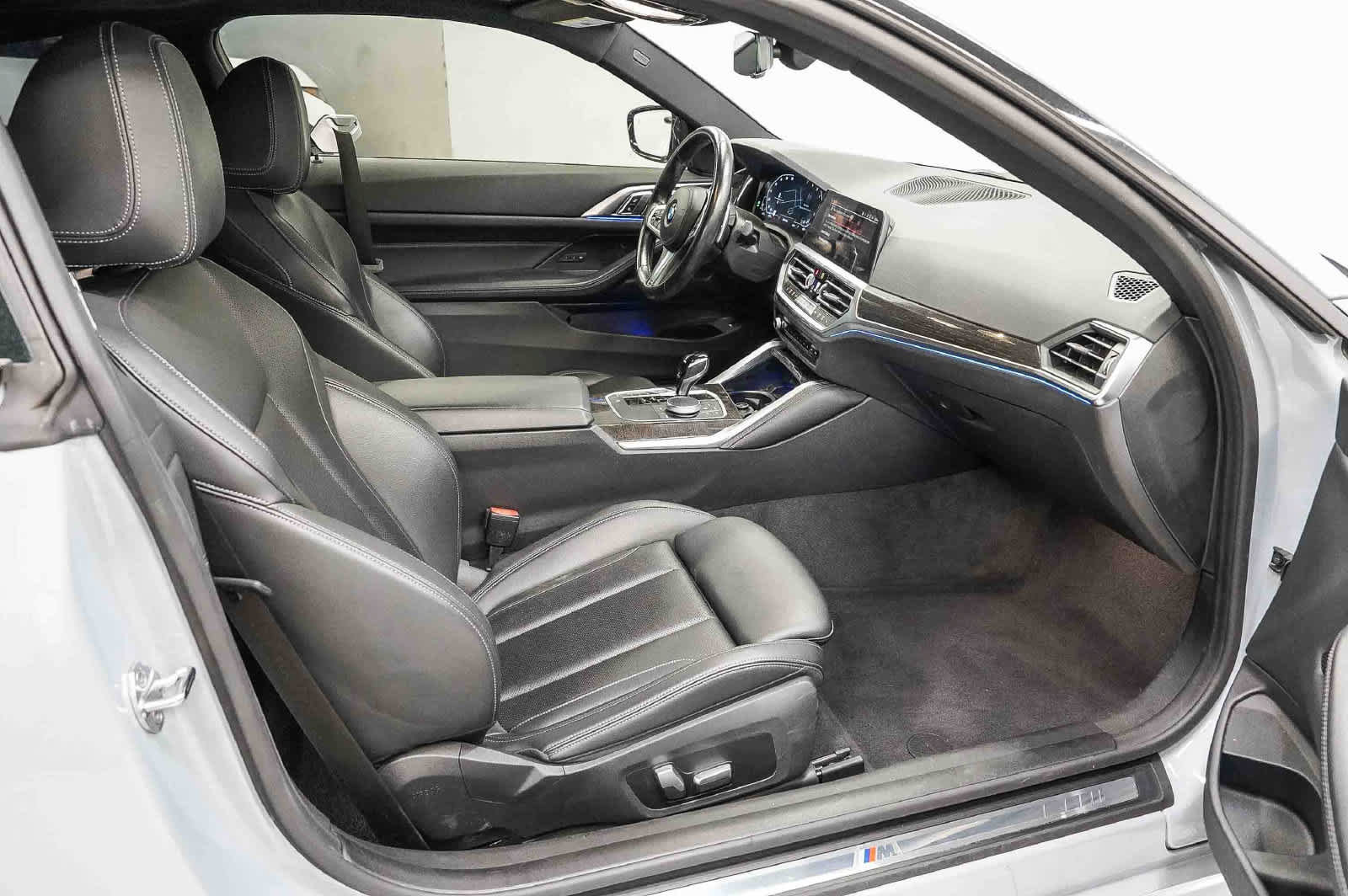 Used 2022 BMW 430i Coupe w/ M Sport Package RWD image 16
