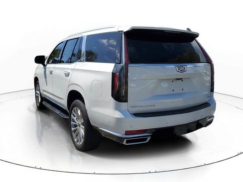 Used 2023 Cadillac Escalade Premium Luxury w/ Performance Package AWD/4WD image 4