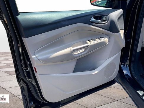 Certified 2019 Ford Escape SE FWD image 22