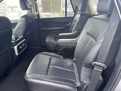 Certified 2024 Ford Expedition XLT image 25