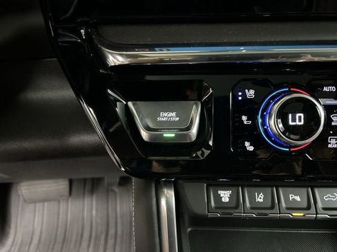 New 2026 GMC Sierra 2500 Denali Ultimate image 17