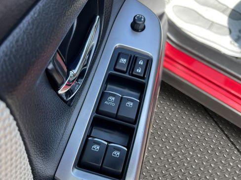 Used 2017 Subaru Crosstrek 2.0i Premium w/ Popular Package #1 AWD/4WD image 12