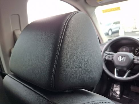 Used 2023 Honda CR-V EX-L image 9