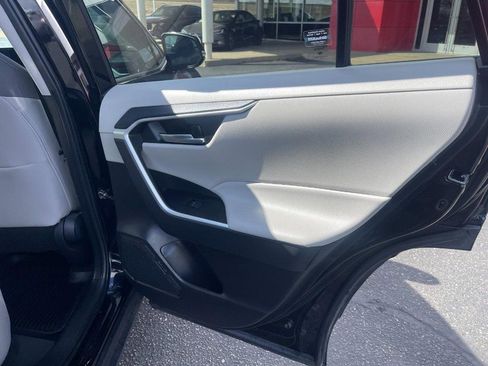 Used 2023 Toyota RAV4 XLE w/ Convenience Package image 12