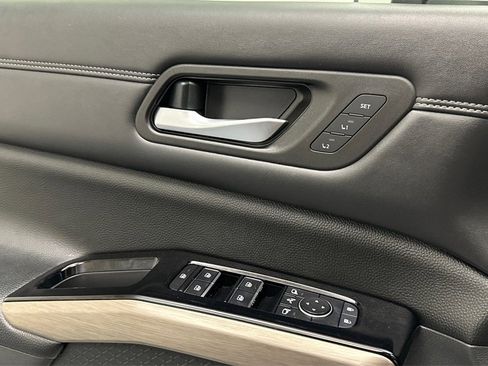 Certified 2022 Nissan Pathfinder Platinum w/ Cargo Package image 20