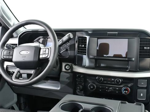 New 2026 Ford F350 XL w/ XL Driver Assist Package AWD/4WD image 8