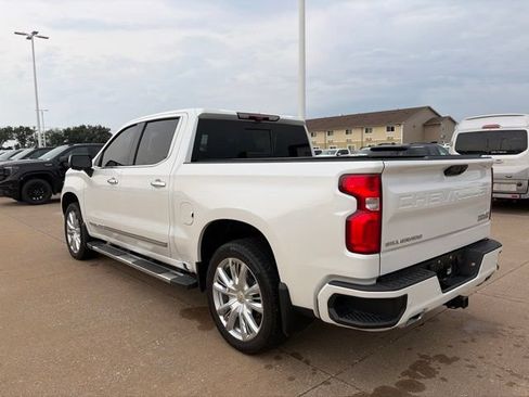 Used 2023 Chevrolet Silverado 1500 High Country w/ High Country Premium Package AWD/4WD image 6