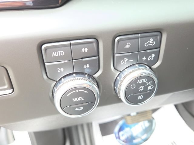 Used 2024 GMC Sierra 1500 Denali w/ Denali Reserve Package AWD/4WD image 32