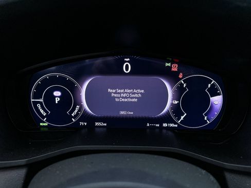 Certified 2025 MAZDA CX-70 Plug-In Hybrid w/ Premium Pkg image 34