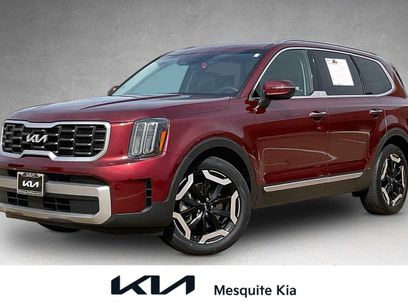 Used 2023 Kia Telluride S w/ S Sunroof Package