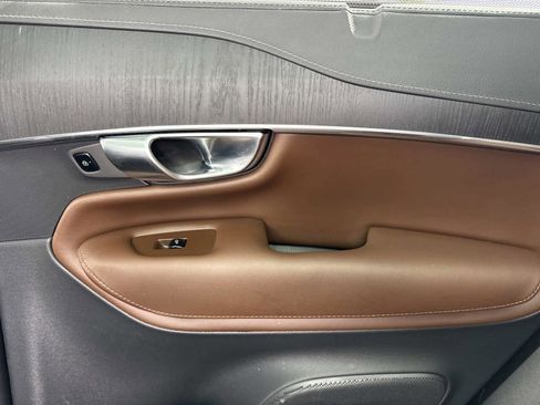 Used 2022 Volvo XC90 T6 Inscription w/ Lounge Package image 15