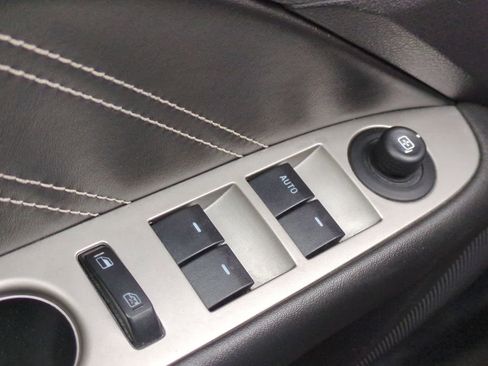 Used 2010 Ford Fusion Sport image 30