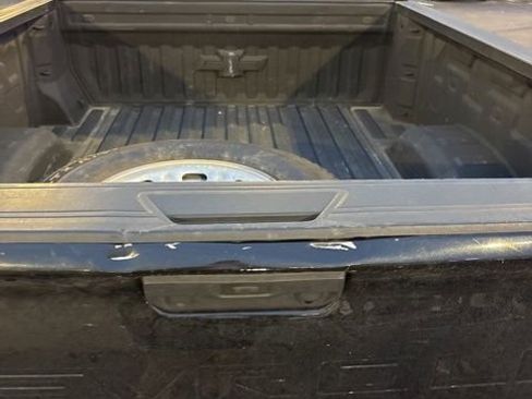 Used 2022 Chevrolet Silverado 2500 Custom w/ Custom Value Package image 5