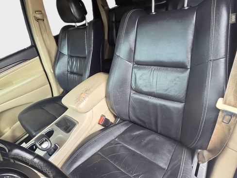 Used 2014 Jeep Grand Cherokee Limited w/ Luxury Group II RWD image 12