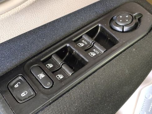Used 2020 Jeep Renegade Latitude w/ Popular Equipment Group FWD image 27