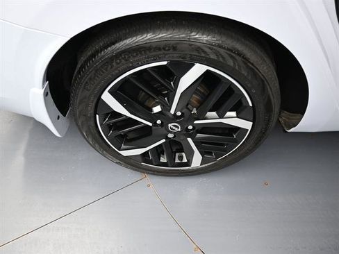 Used 2023 Nissan Versa SR w/ Trunk Package image 24