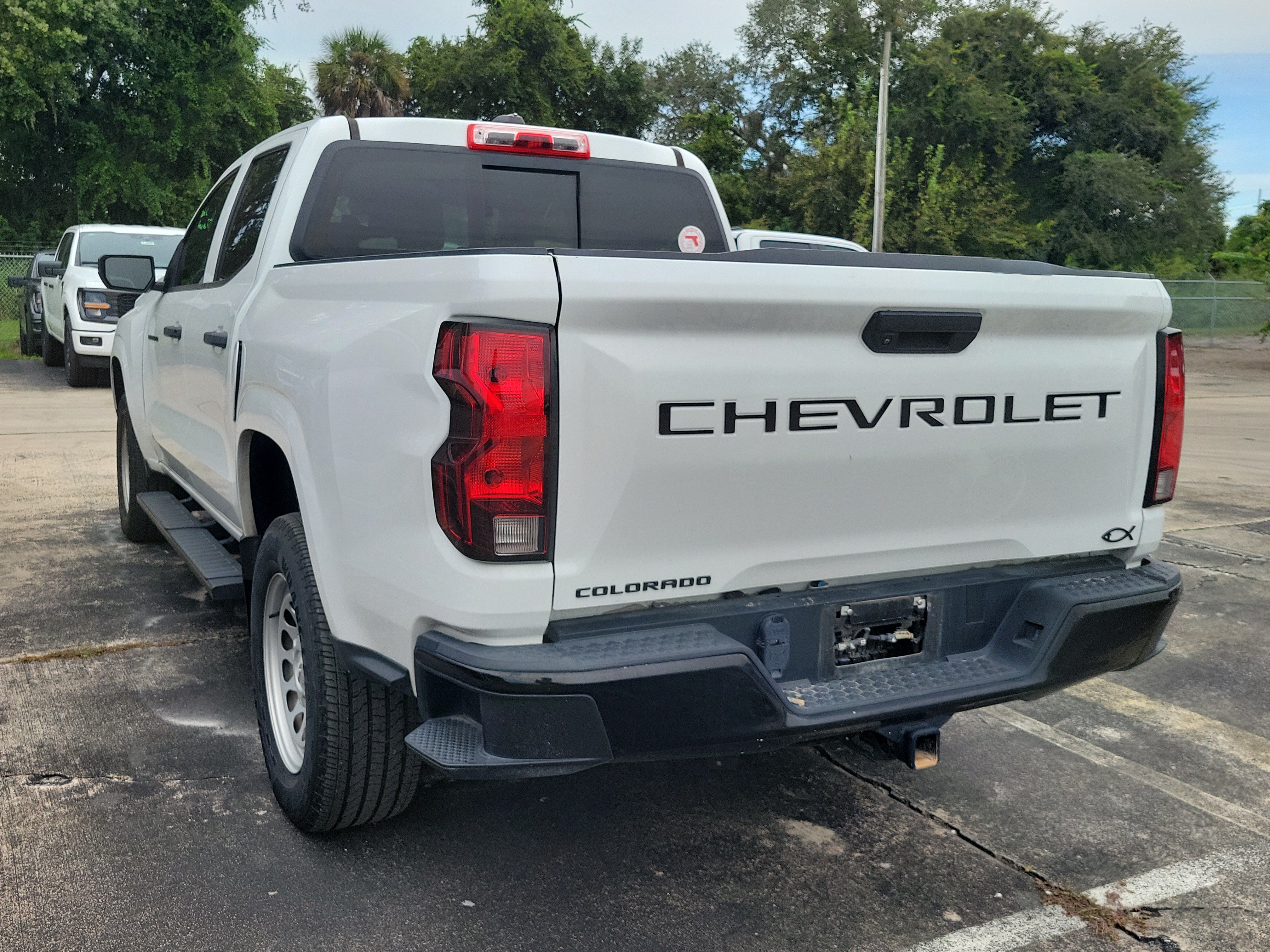 Used 2023 Chevrolet Colorado W/T w/ Advanced Trailering Package RWD image 4