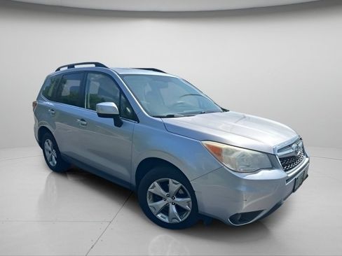 Used 2014 Subaru Forester 2.5i Limited w/ Popular Package #2 AWD/4WD image 5