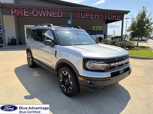 Used 2023 Ford Bronco Sport Outer Banks w/ Tech Package AWD/4WD image 1
