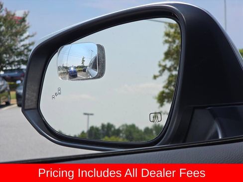 Used 2024 Toyota Corolla Cross XLE w/ Convenience Package AWD/4WD image 24