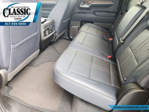Used 2025 Chevrolet Silverado 1500 High Country AWD/4WD image 29