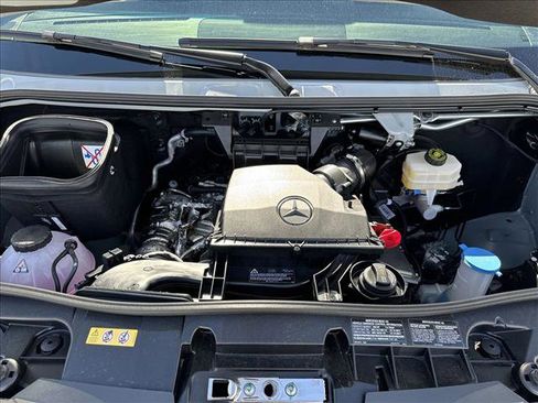 Used 2024 Mercedes-Benz Sprinter 2500 image 22