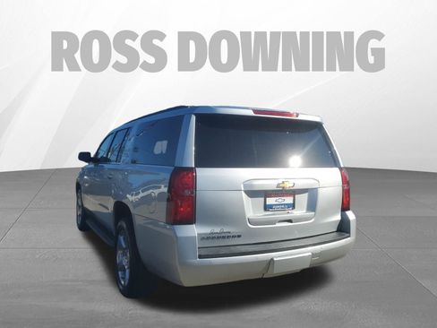 Used 2019 Chevrolet Suburban LT image 6