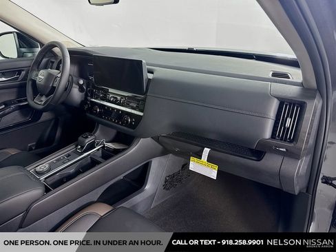 New 2026 Nissan Pathfinder Platinum image 31