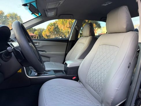 Used 2015 Toyota Camry SE FWD image 6